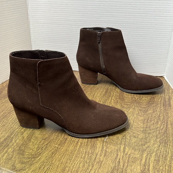 J. Jill Brown Suede Leather Ankle Boots Stacked Heel Brown Booties Size 11 - Picture 3 of 15